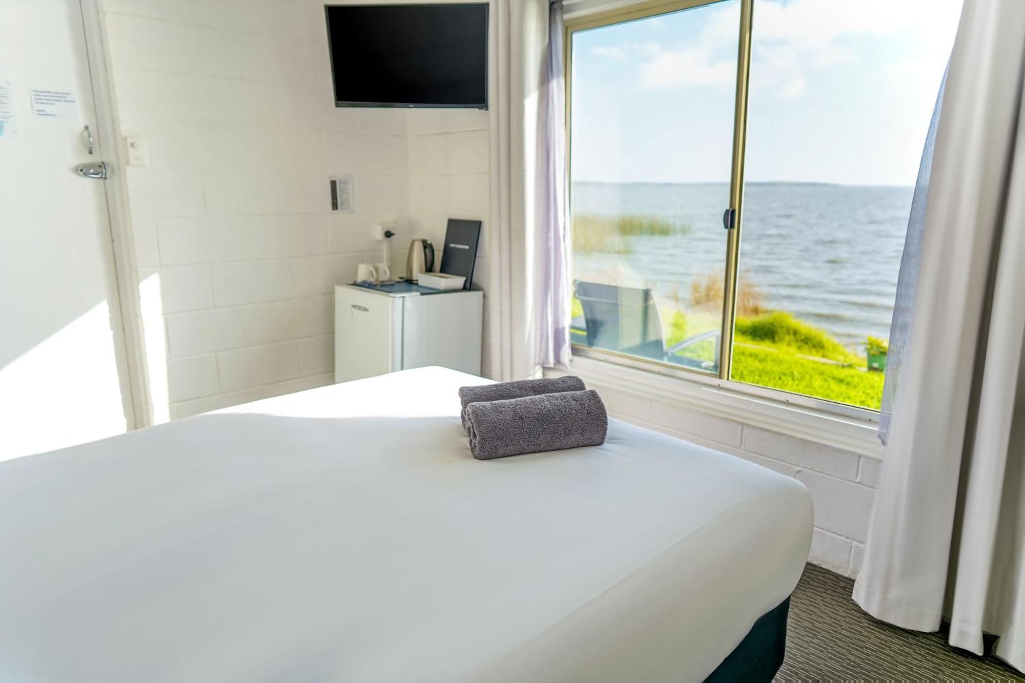 Meningie Waterfront Motel エクステリア 写真