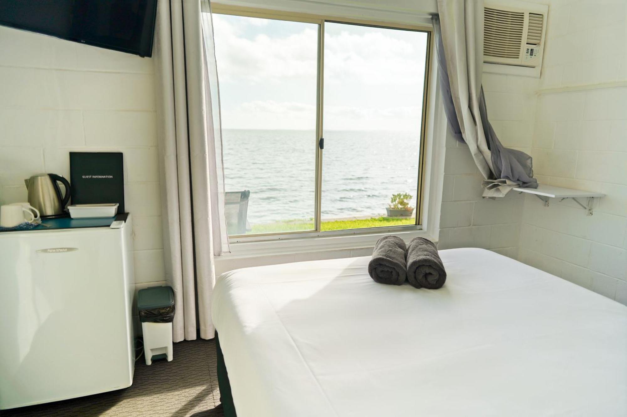 Meningie Waterfront Motel エクステリア 写真