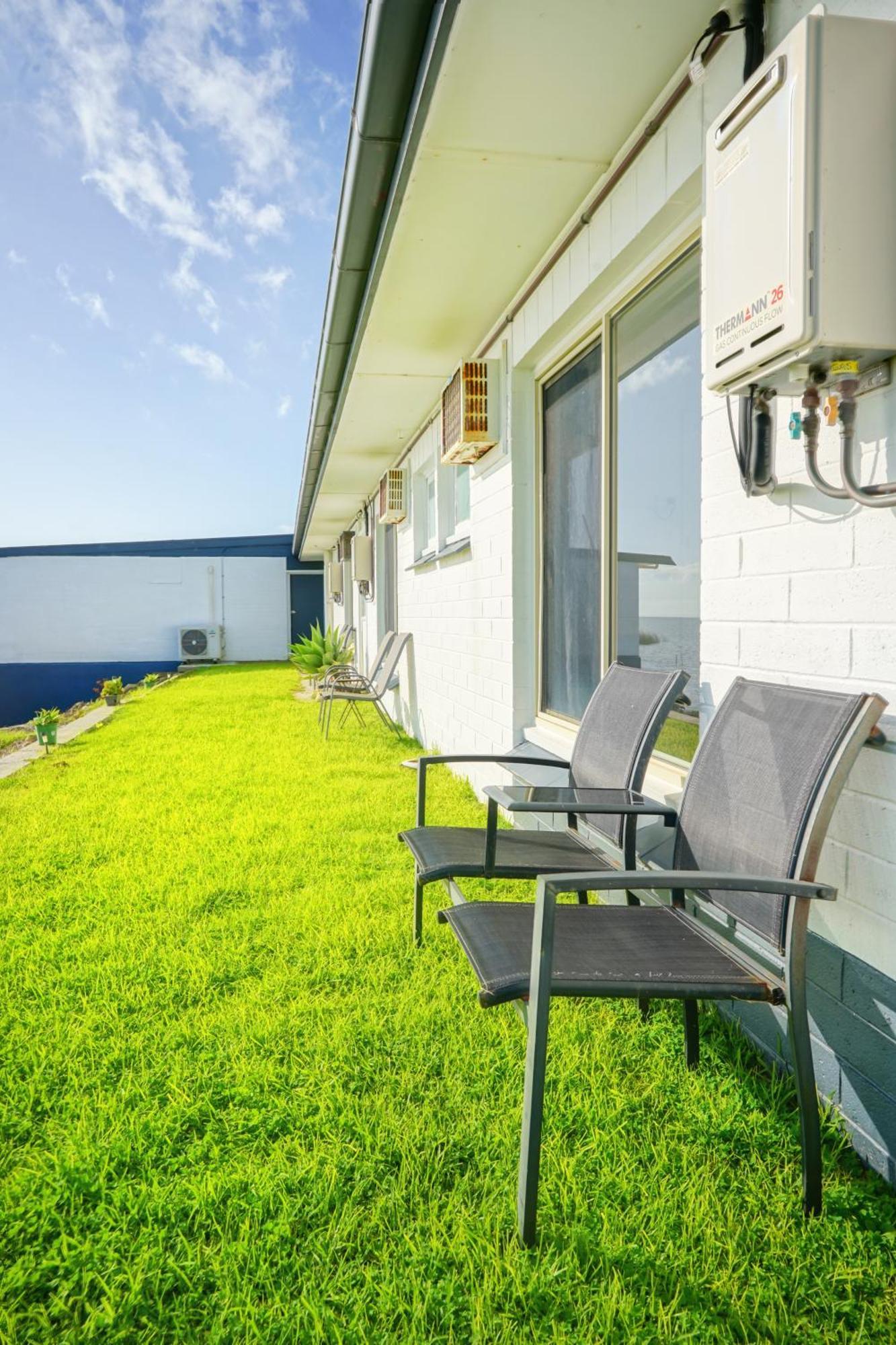 Meningie Waterfront Motel エクステリア 写真