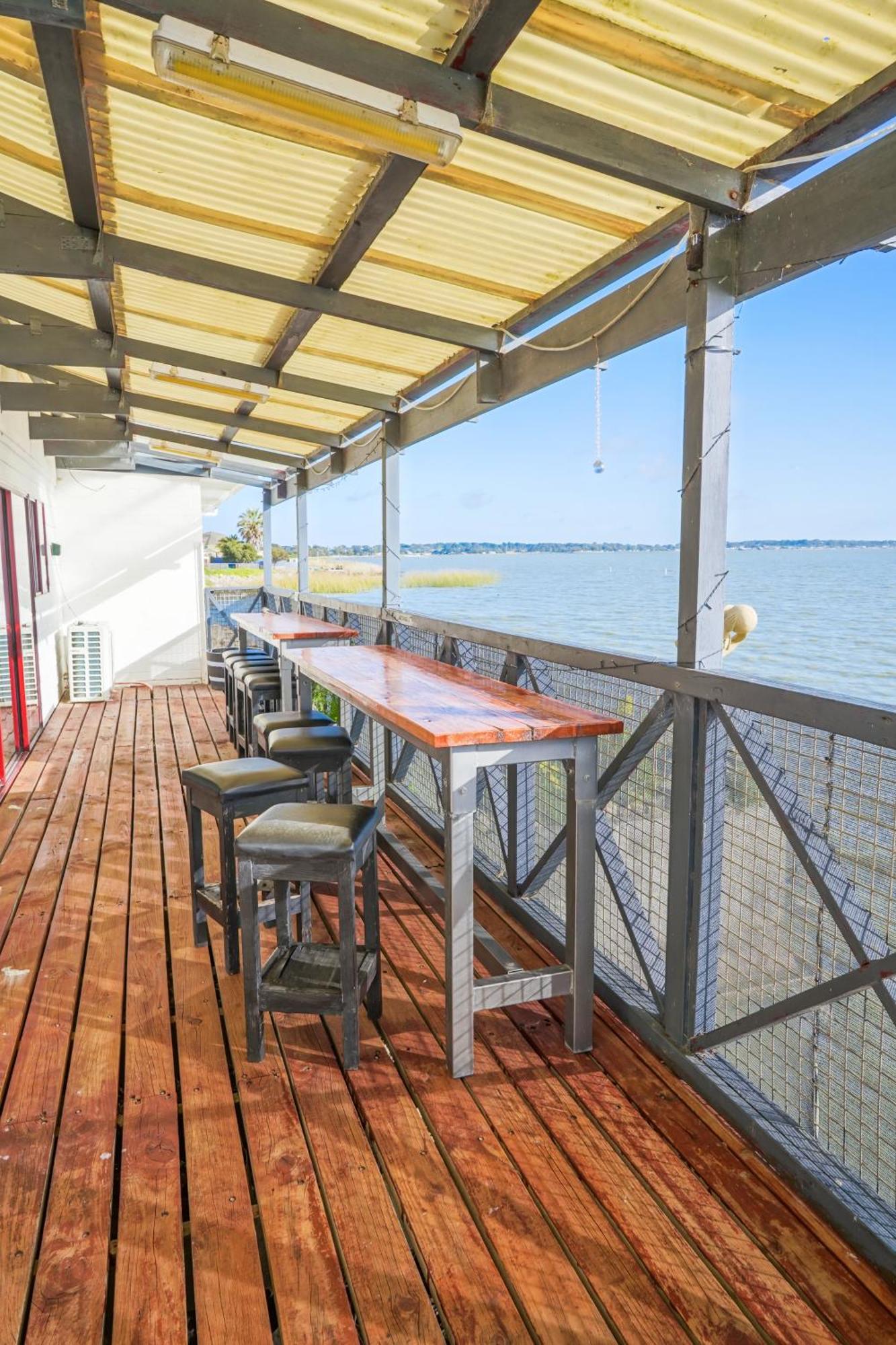 Meningie Waterfront Motel エクステリア 写真