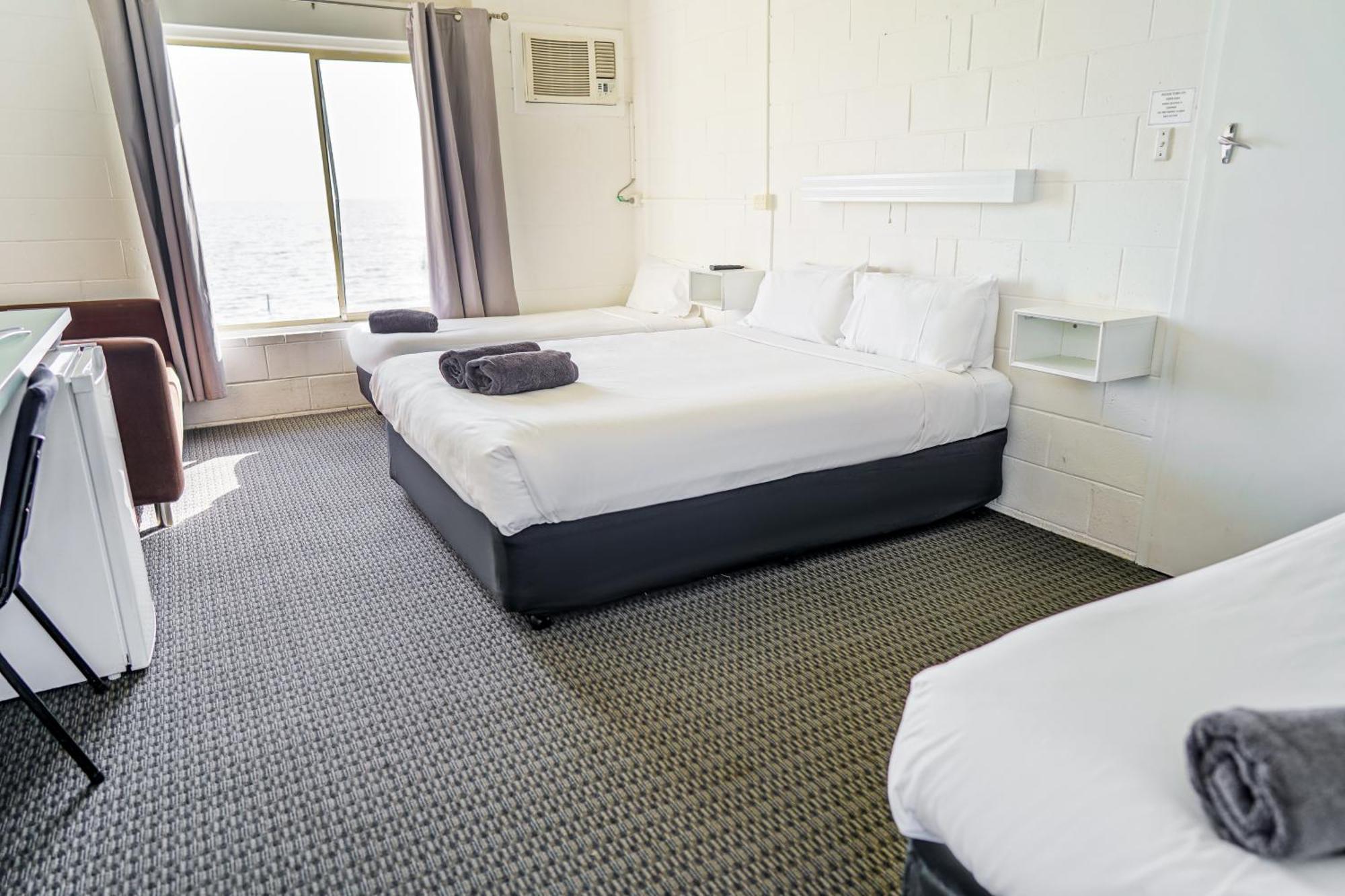 Meningie Waterfront Motel エクステリア 写真