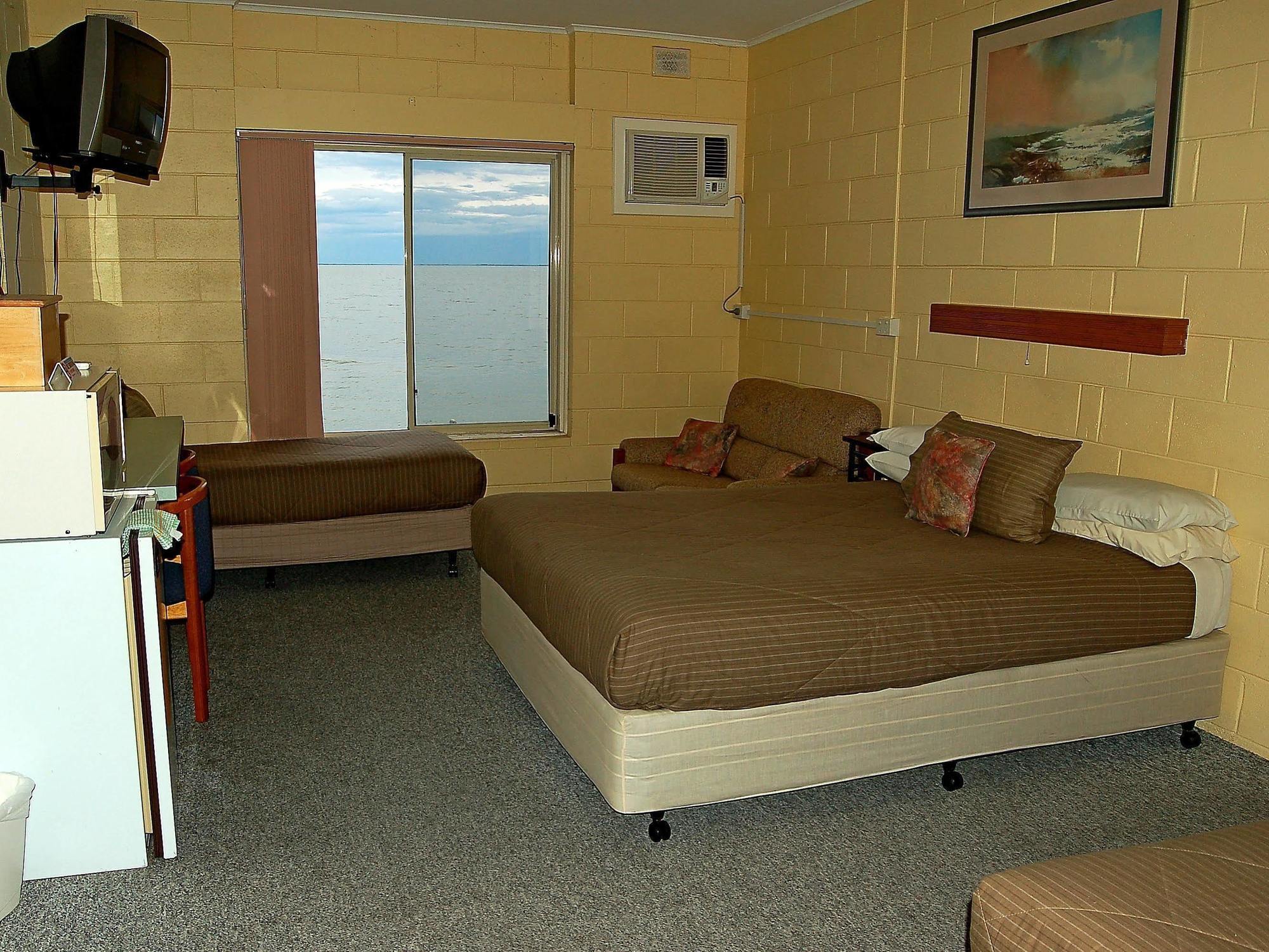Meningie Waterfront Motel エクステリア 写真